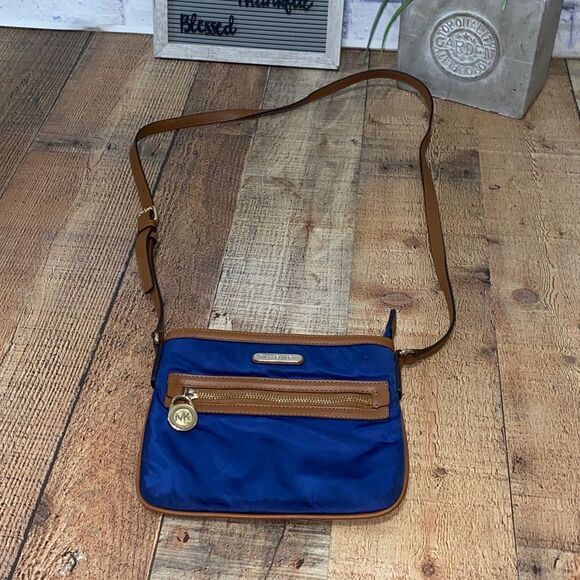 Michael Kors Kempton Nylon & Leather Crossbody bag Blue - Picture 10 of 10
